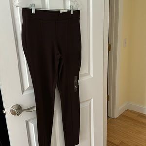 Straight leg pant mid rise with tags